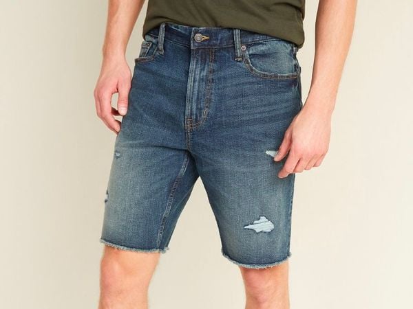 10 mau quan short nam trung nien