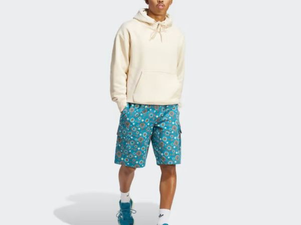 Phối đồ với quần short nam hoạ tiết sao cho cá tính và thời thượng
