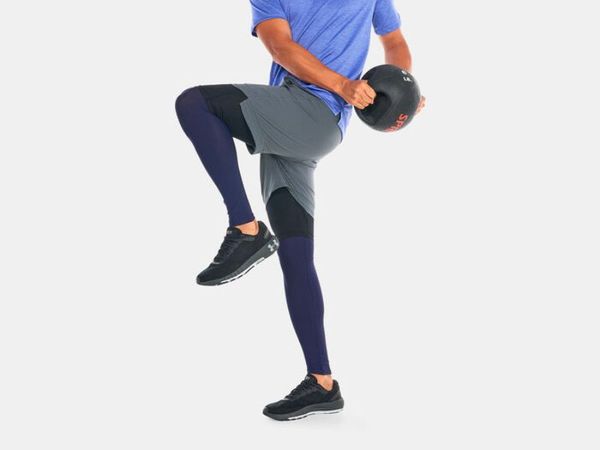Bộ đôi quần short nam và quần legging, mặc sao cho chất và năng động?