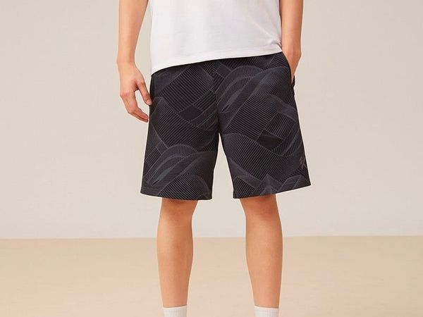 Tổng hợp 10 mẫu quần short nam thể thao đáng để sở hữu nhất hiện nay