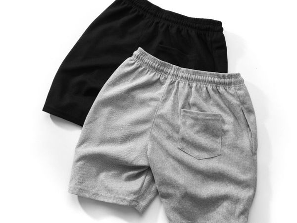 Chọn quần short nam phù hợp cho chàng diện mạo tự tin